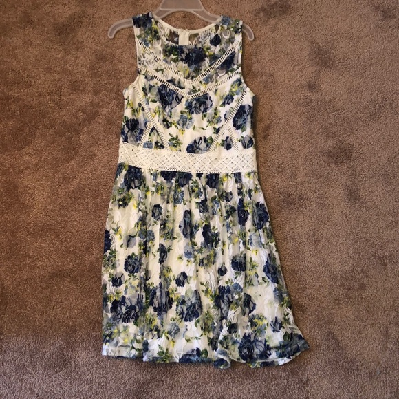 Flowery Dress - Picture 1 of 4